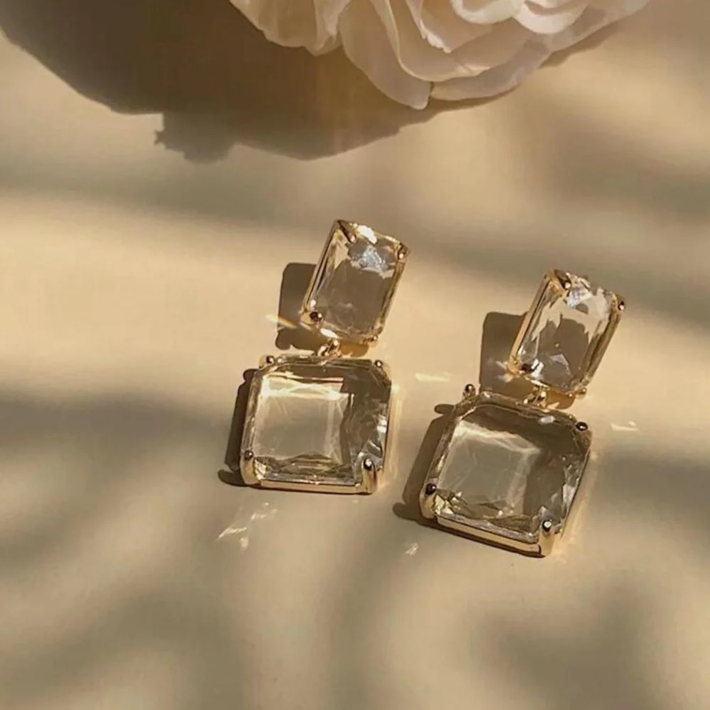 Clear gemstone dangle earrings ✨ - Picture 3 of 3